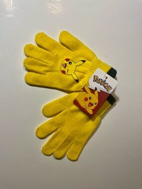 Pikachu Kids Yellow Knit Gloves NWT OSFM Anime Cartoon Fall Winter Wear Bioworld